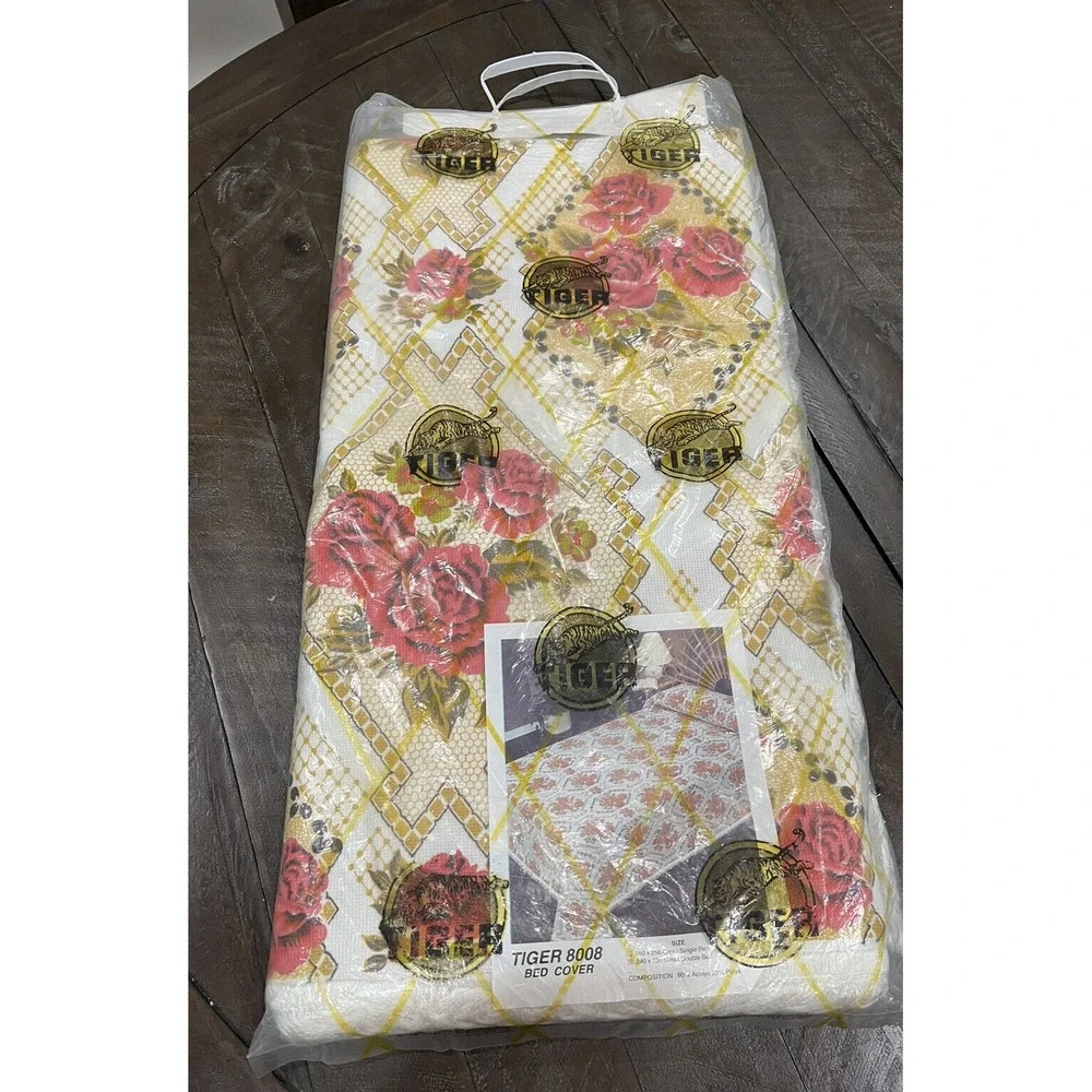 Bedspread Tapestry Pink Roses Gold Floral‎ Cover Fringe Double Vintage NOS